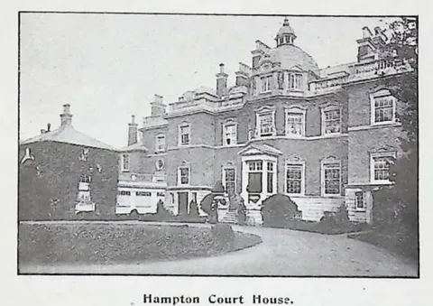 Hampton Court House