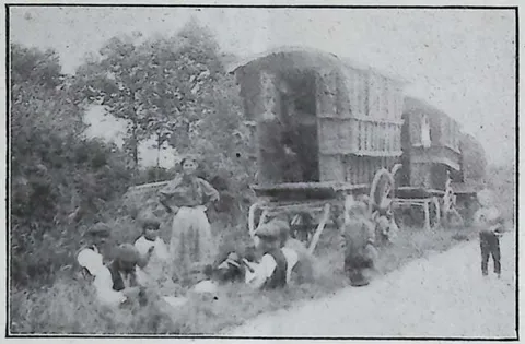 Gipsy caravan, Surrey-Sussex border