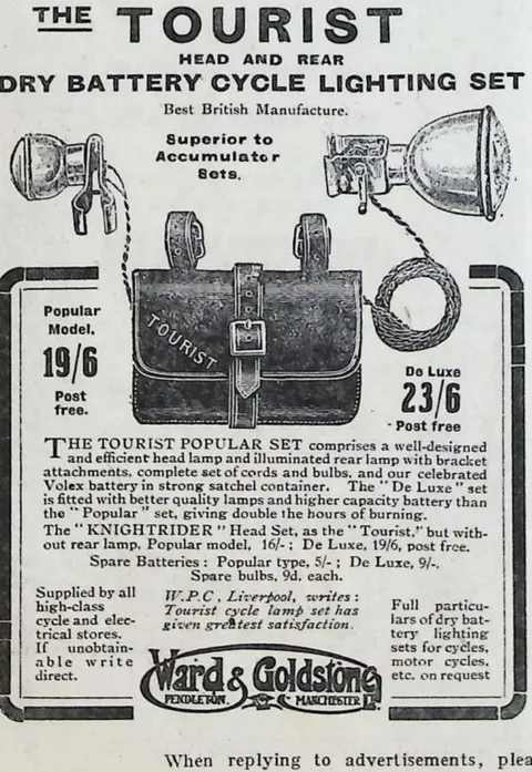 The Tourist Dry Battery Cycle Lighting Set